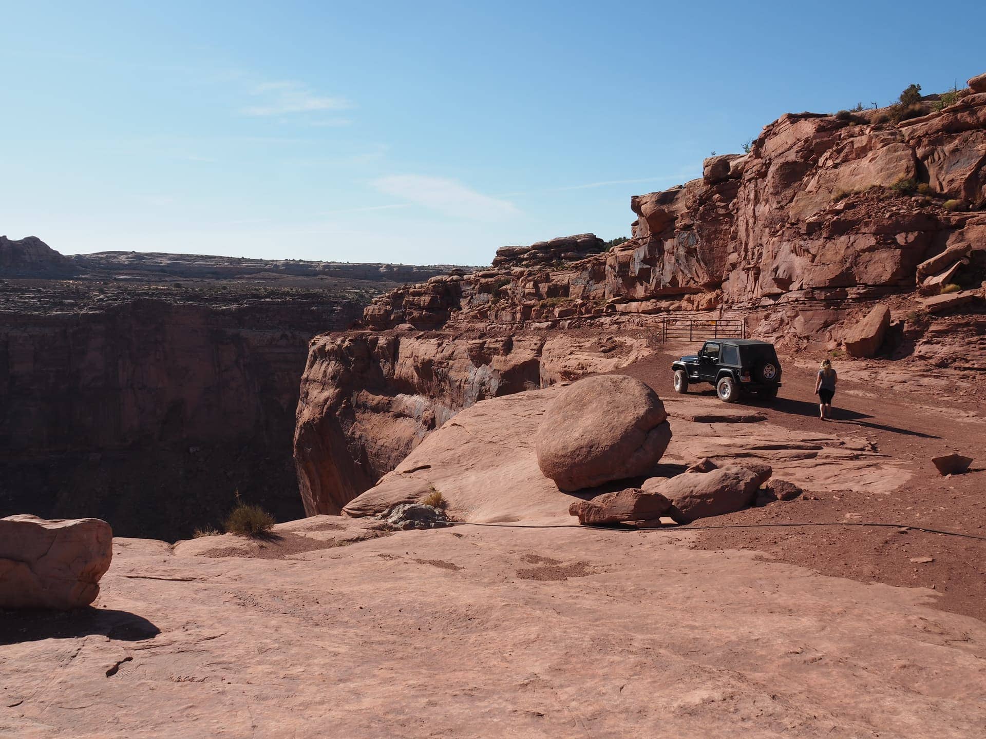 What an amazing canyon view... the road is getting a little too scary though