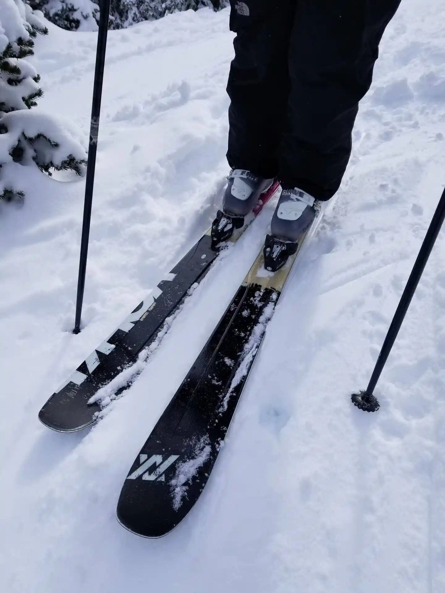 Lindsey's new skis on the snow