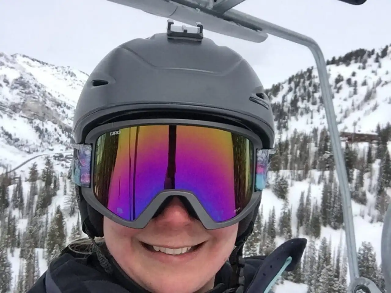 Lindsey skiing solo after Keith's knee injury
