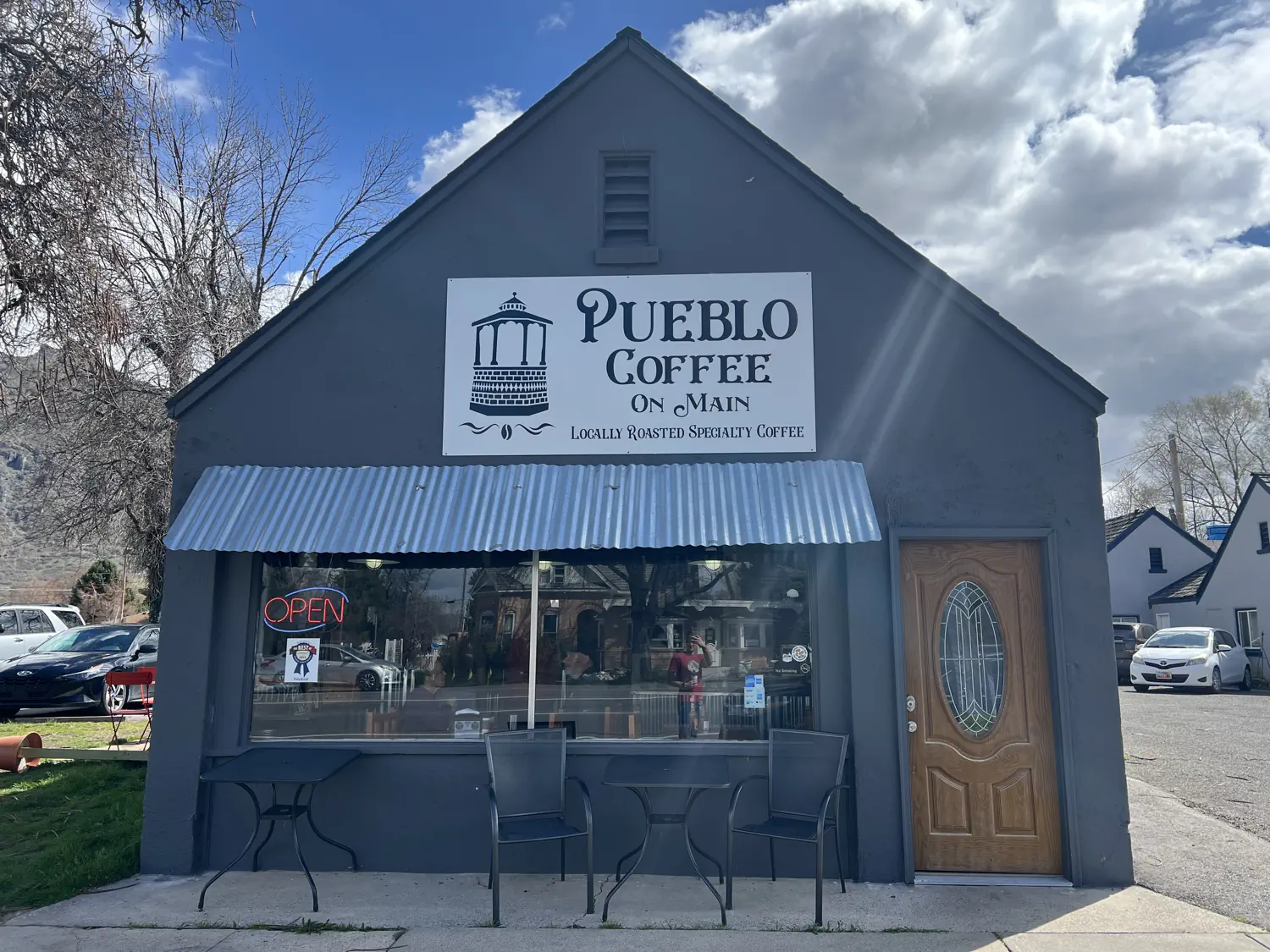 The Pueblo Coffee on Main storefront.