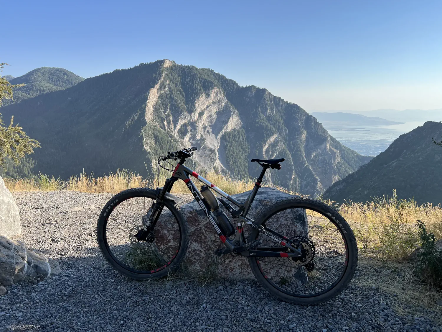 Keith's bike has been converted back to full MTB mode (no aero bars, racks, or bags)